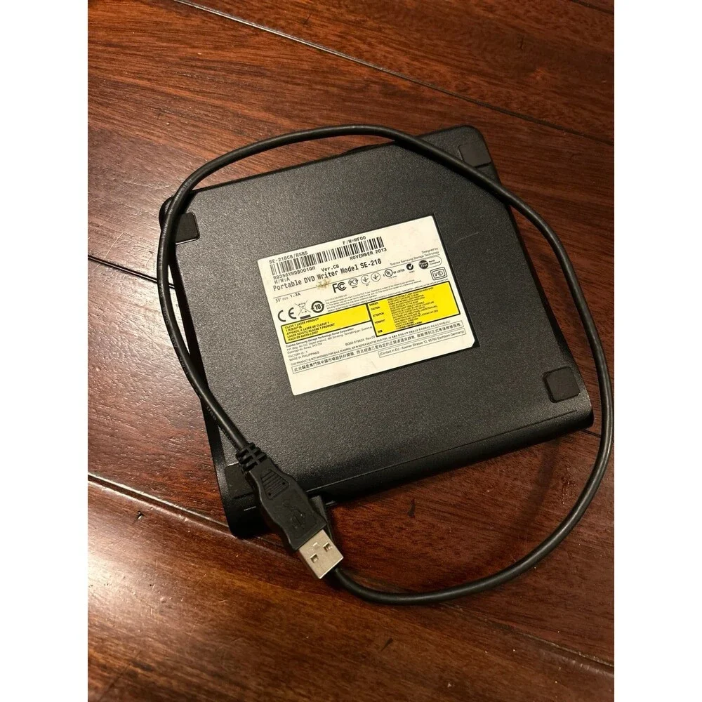 Samsung Portable DVD Writer Model SE-218 with cord